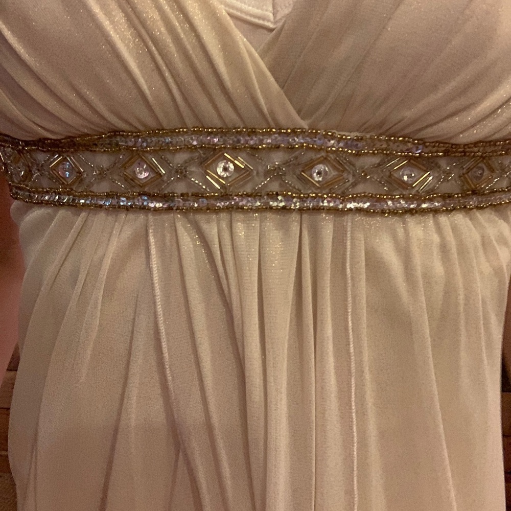City Triangles Cream Gold Prom Dress - Picture 12 of 14